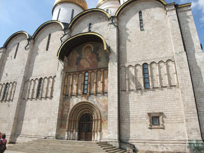ウスベンスキー大聖堂の入口